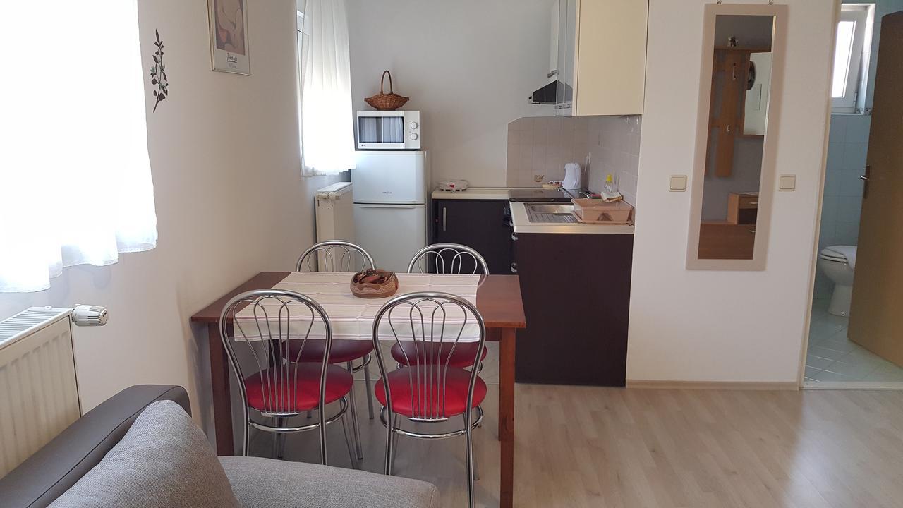 Fuckar Apartment